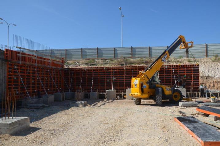 ציוד בניין להשכרה או מכירה